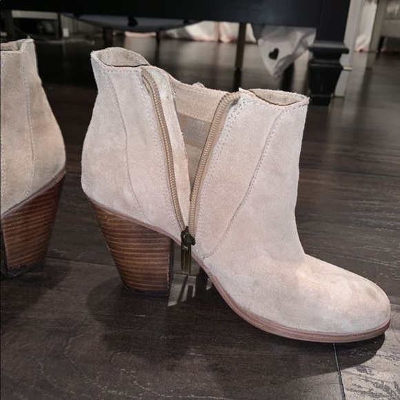 Vince Camuto booties - Picture 3 of 5